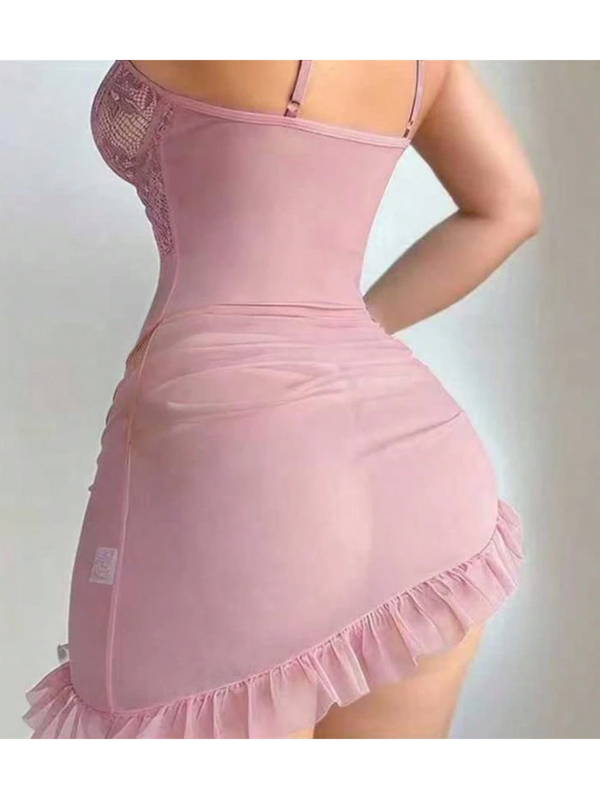 Vestido Rosa De Encaje Semitransparente vista posterior con volante.
