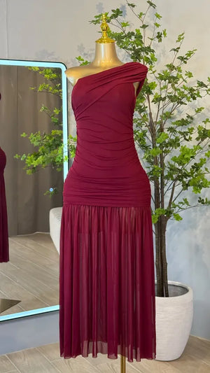 Vestido Largo Asimétrico Fruncido Color Vino