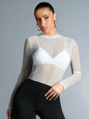 Top Blanco De Malla Transparente Con Cuello Alto Y Manga Larga