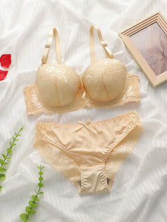 Set de lencería albaricoque con encaje frontal