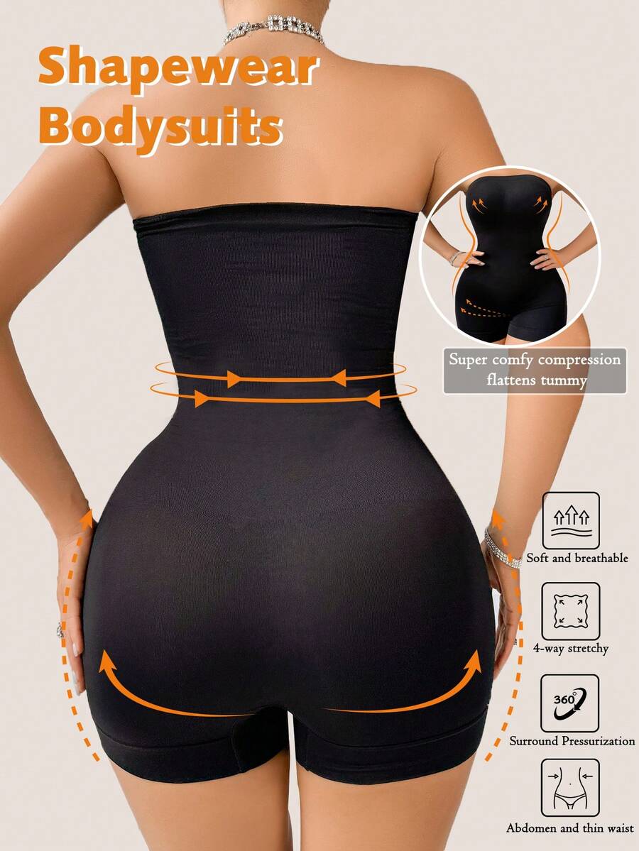 Mujer vistiendo un body faja moldeadora strapless de color negro que define la silueta.