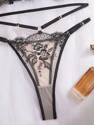 Conjunto de Lencería Floral Bordado con Tiras