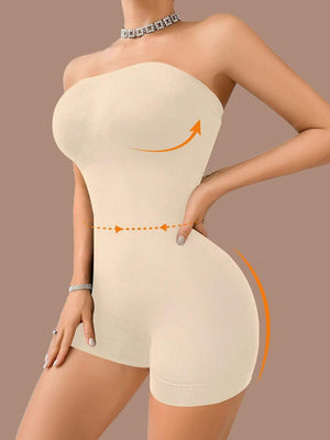 Detalle del tejido elástico de un body faja color nude mostrando sus beneficios como transpirabilidad y elasticidad.