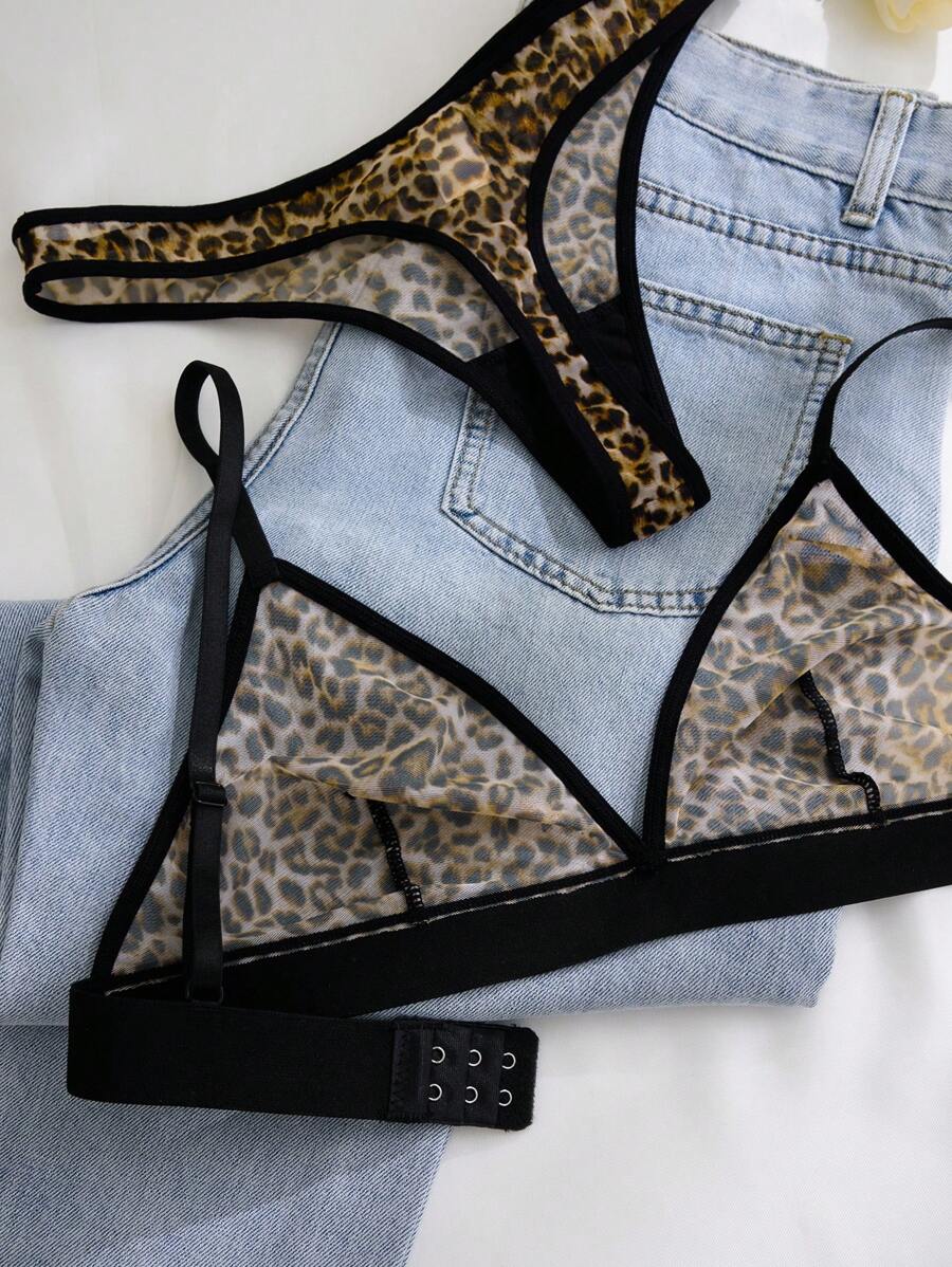 Conjunto de lencería animal print sujetador y tanga