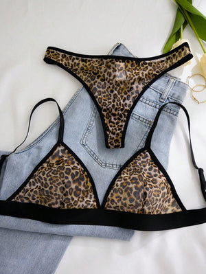 Conjunto de lencería animal print en tela tricotada