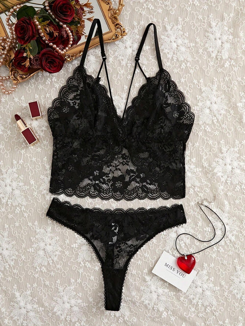 Imagen 1: Vista general superior del Conjunto de Lencería de Encaje negro.