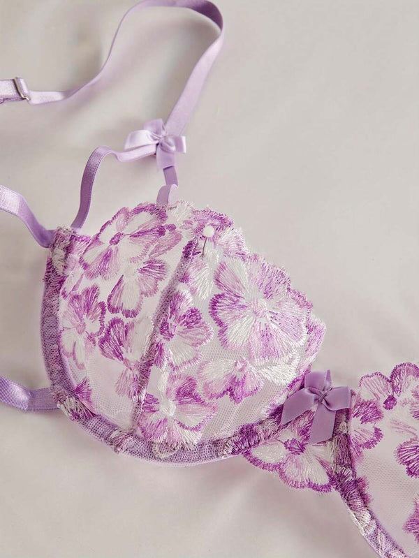Set De Lencería Morado Con Bordado Floral Transparente
