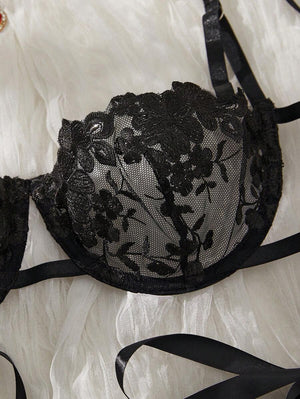 Conjunto de Lencería Negro de Encaje Floral con Lazos