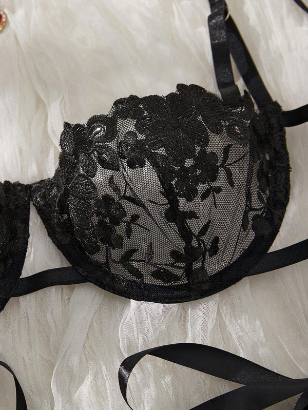 Conjunto de Lencería Negro de Encaje Floral con Lazos