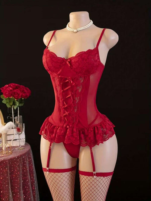 Conjunto de lencería tipo corset en color rojo intenso, exhibido en un maniquí.