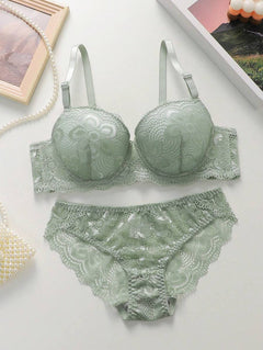 Set de lencería verde oliva con encaje frontal