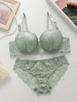 Set de lencería verde oliva con encaje frontal