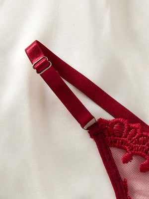 Conjunto De Lencería Con Encaje Floral Burdeos