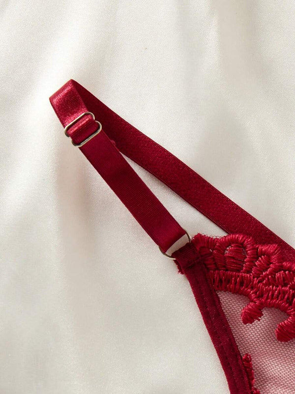 Conjunto De Lencería Con Encaje Floral Burdeos
