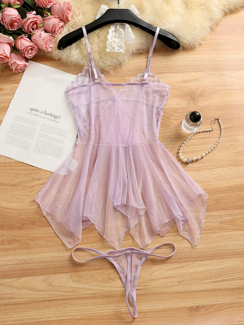 Negligé Rosa De Rejilla Con Encaje En Contraste Y Tanga vista completa.
