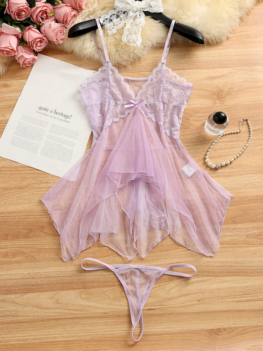 Negligé Rosa De Rejilla Con Encaje En Contraste Y Tanga vista completa.
