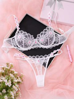 Conjunto lencería blanca bordado floral transparente 2 piezas vista frontal

