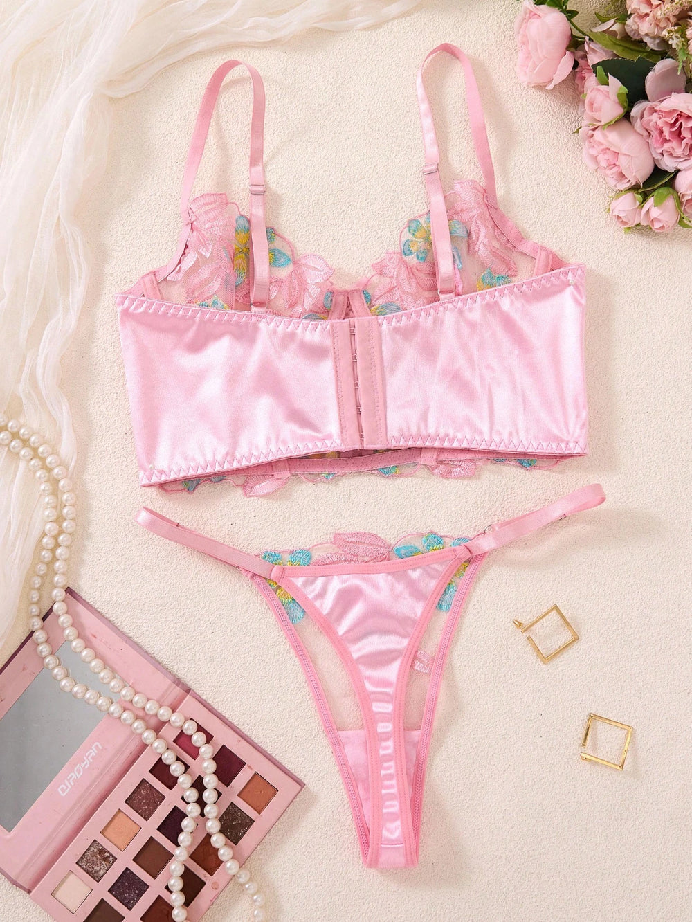 Lencería Rosa Bordada Balconette Floral