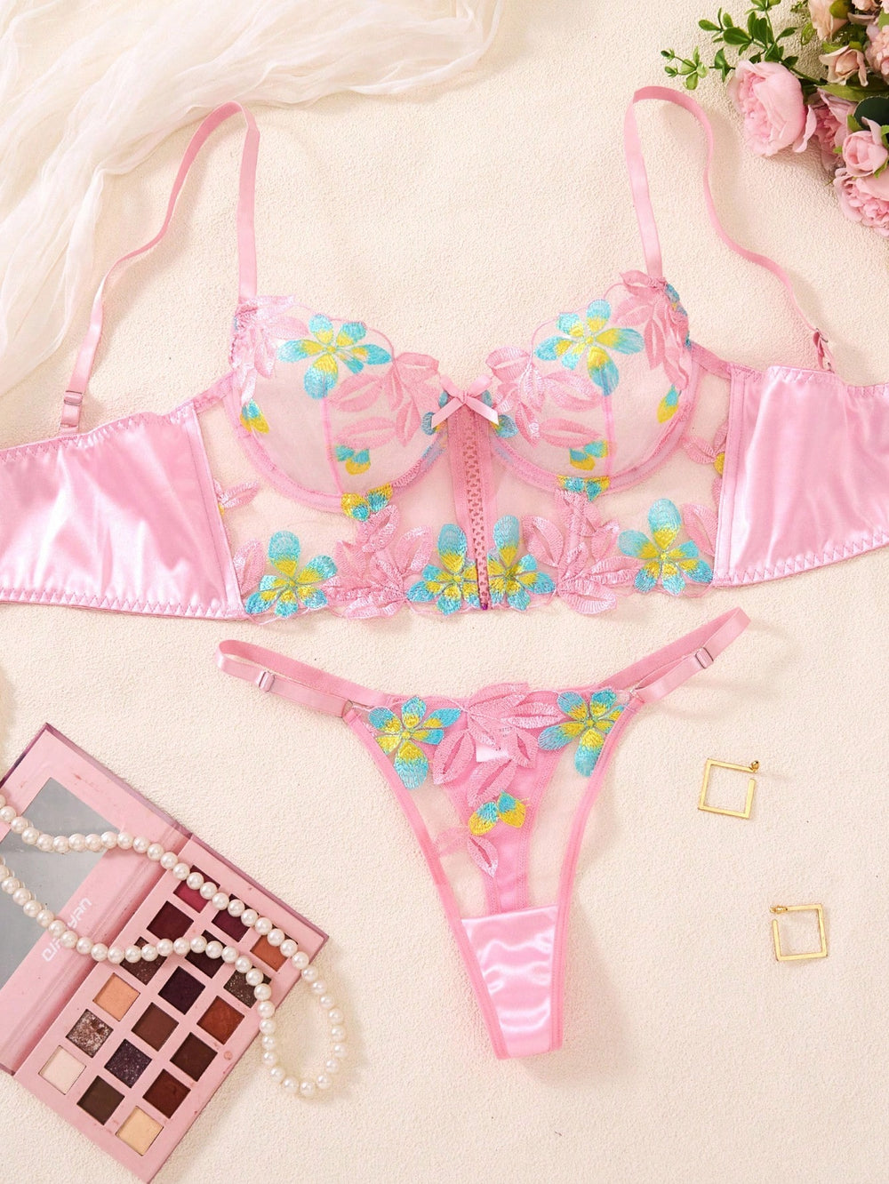 Lencería Rosa Bordada Balconette Floral