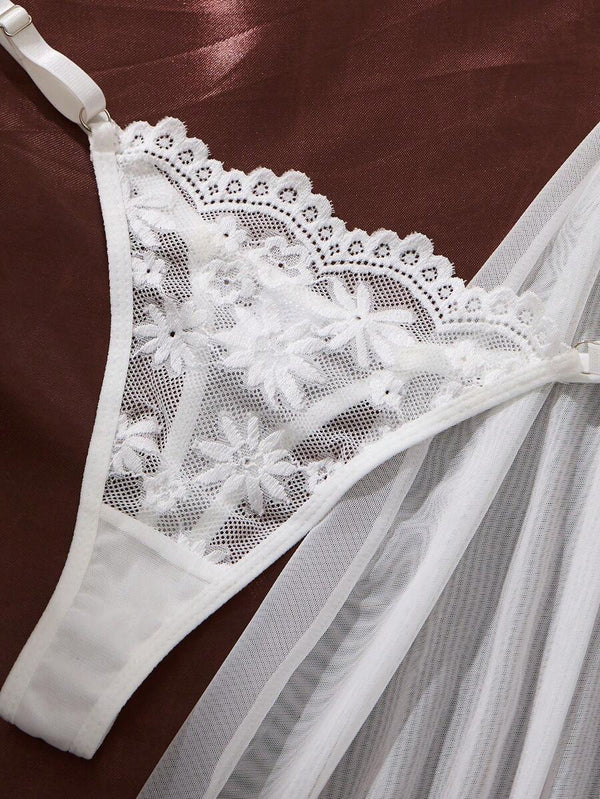 Babydoll De Encaje Floral Blanco Con Tanga