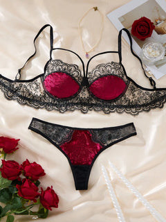 Conjunto de lencería burdeos con aro y bordado romántico francés