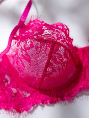 Vista superior de lencería rosa fucsia elegante