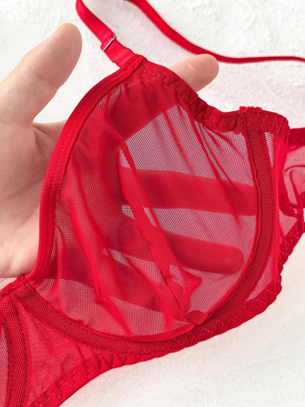 Conjunto De Lencería Rojo Con Tul De Corazones