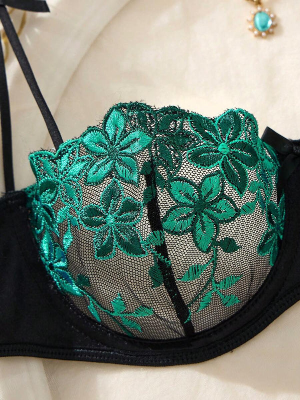 Conjunto De Lencería Floral Esmeralda Con Bordado