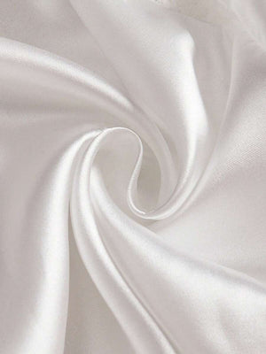 Conjunto De Pijama Satinado Con Encaje Blanco Perla