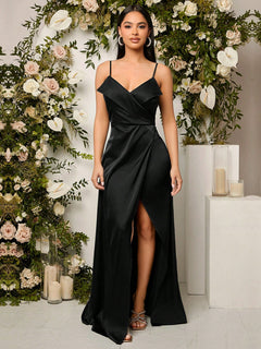 Vestido Negro Satinado Envolvente Con Abertura