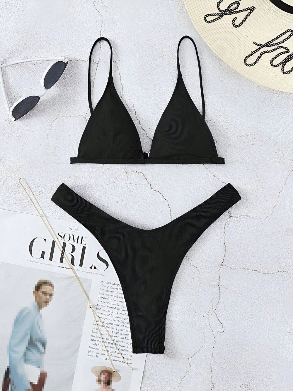 Bikini Triángulo Negro De Cintura Alta Con Corte Clásico