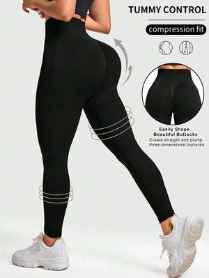 Detalle de los leggings deportivos negros mostrando beneficios de sujeción y control abdominal.