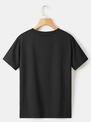 Camiseta negra casual de manga corta - vista trasera.