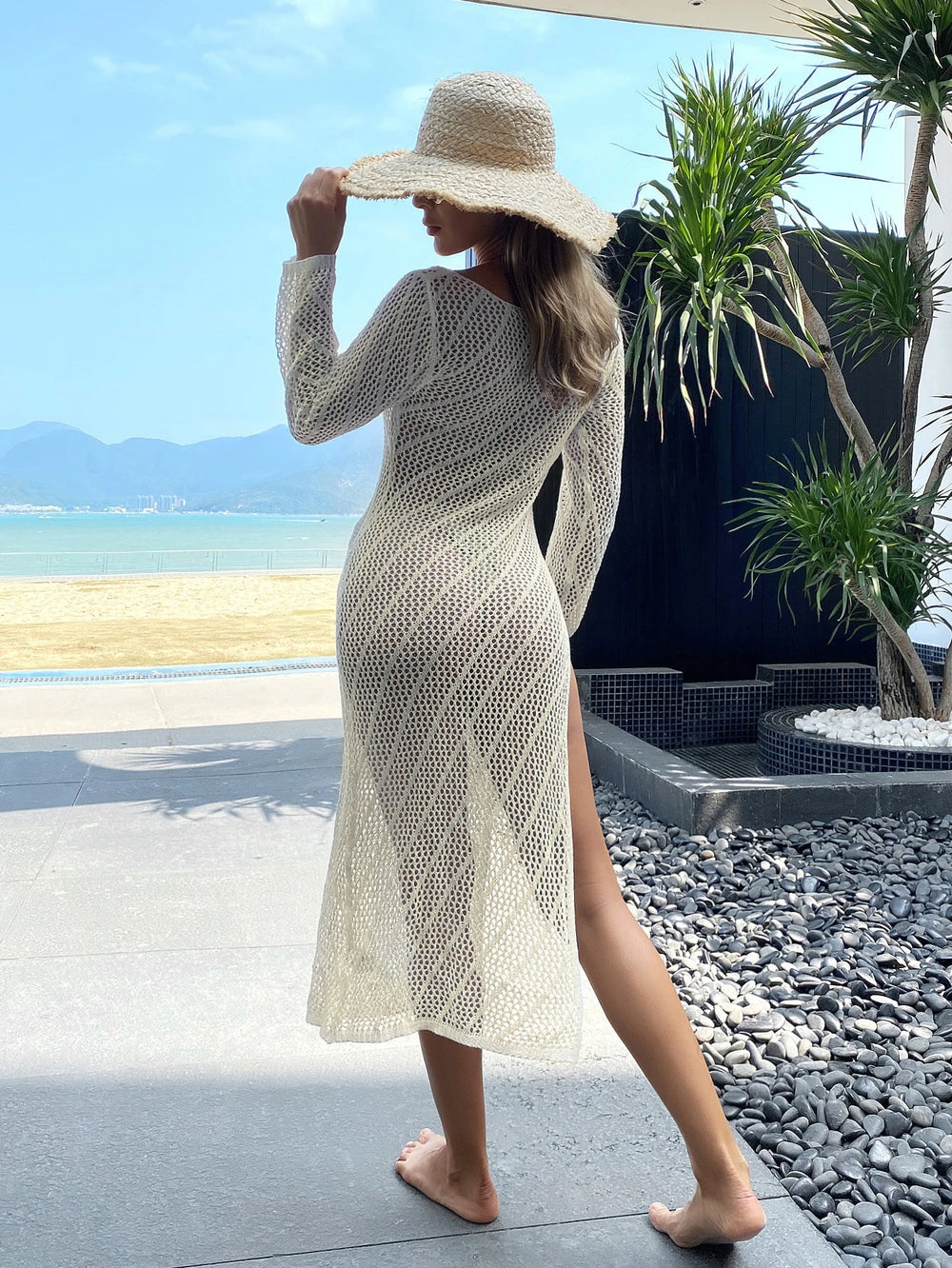 Salida De Playa Tejida Color Albaricoque Con Abertura Alta vista frontal.
