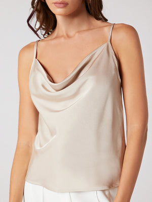 Blusa de Tirantes Beige Elegante y Versátil