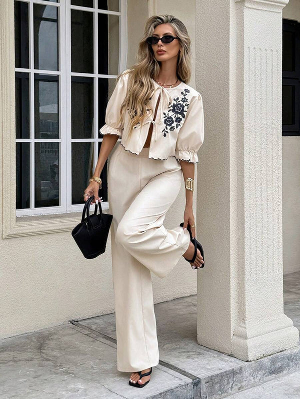 Conjunto Elegante Con Top Bordado Floral y Pantalón Ancho