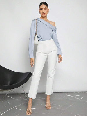 Blusa Asimétrica Celeste de Satén Elegante
