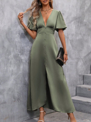 Vestido verde militar elegante con manga con volante