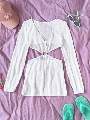 Vestido de Playa con Abertura y Anillo para un Look Sofisticado Color Blanco