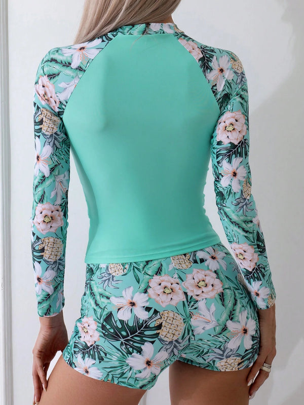 Conjunto bikini verde estampado floral vista posterior