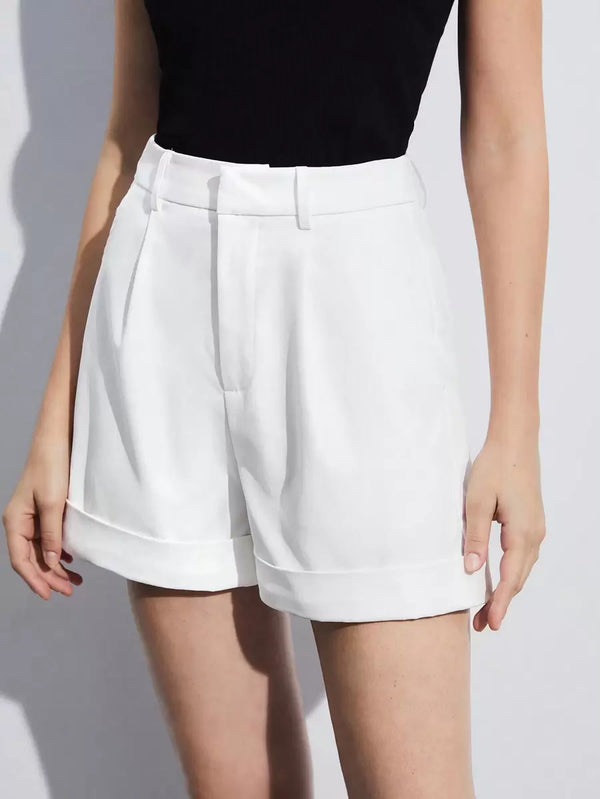 Shorts Blancos De Talle Alto Con Cinturón