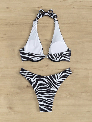 Bikini blanco y negro cebra vista posterior