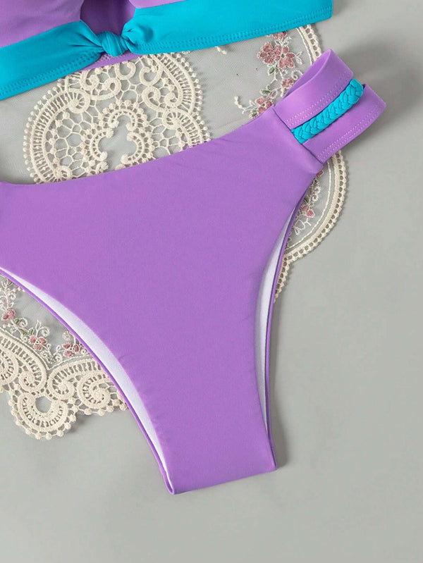Bikini Bandeau Multicolor Pastel con Detalle Trenzado