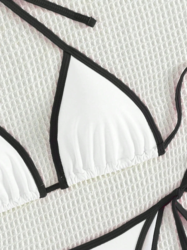Bikini Blanco Con Ribete Negro Y Lazos Laterales Estilo Sexy