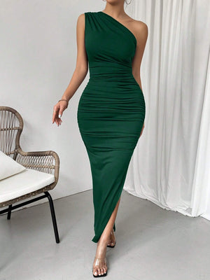 Vestido Largo Verde Oscuro Elegante Asimétrico Con Abertura Alta vista frontal