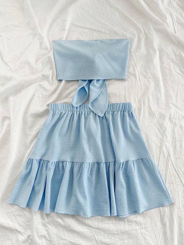 Conjunto Azul Bandeau Micro Y Falda Mini Bohemia Con Volante vista posterior.
