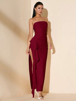 Vestido Largo Elegante Strapless con Volante Asimétrico