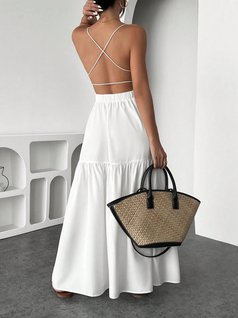 Vestido largo blanco de tirantes finos vista frontal
