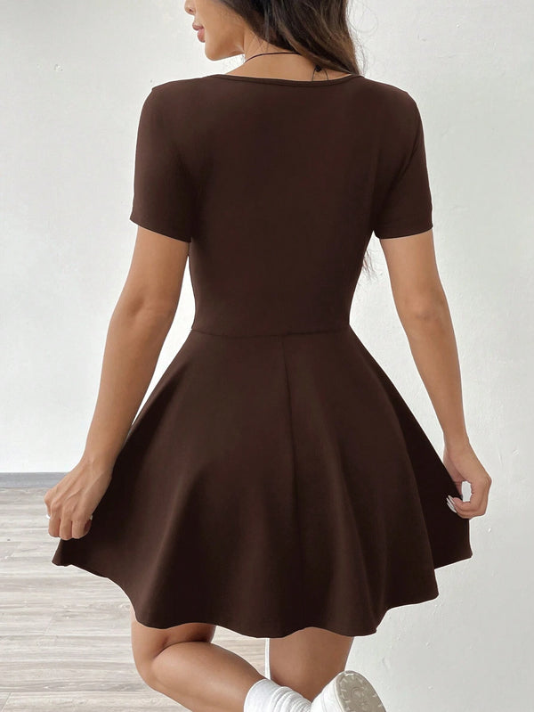 Vista trasera del Vestido A Línea Marrón Chocolate.
