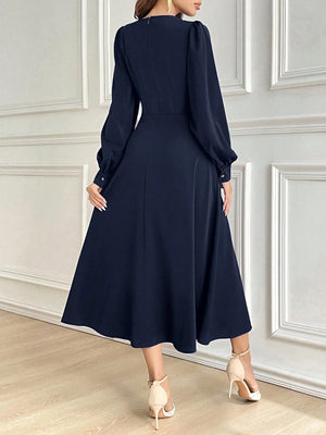 Vestido azul marino elegante manga obispo vista trasera